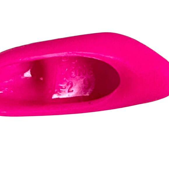 Vintage Barbie Dark Pink Closed Toe High Heels Pumps Plastic 2 Pair - Picture 4 of 6